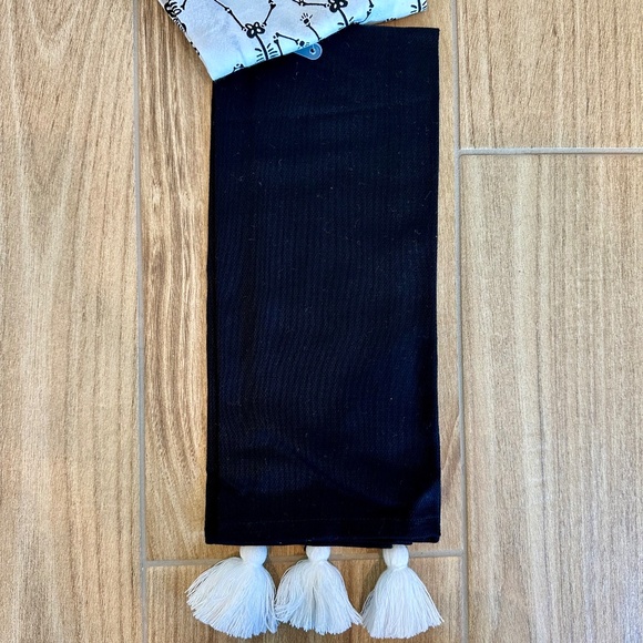 Halloween Ghost & Skeleton Kitchen Hand Towels - Picture 6 of 11